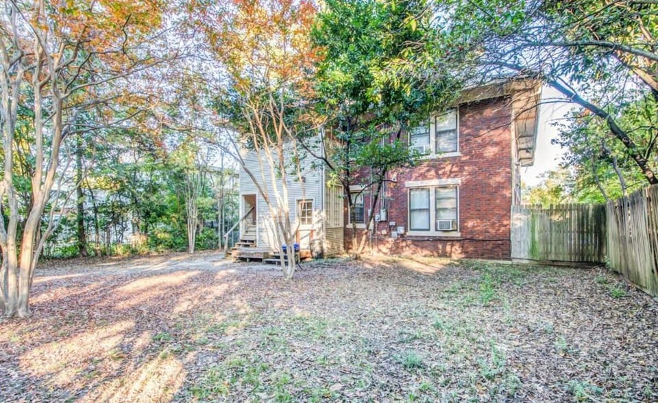 Property building, Day