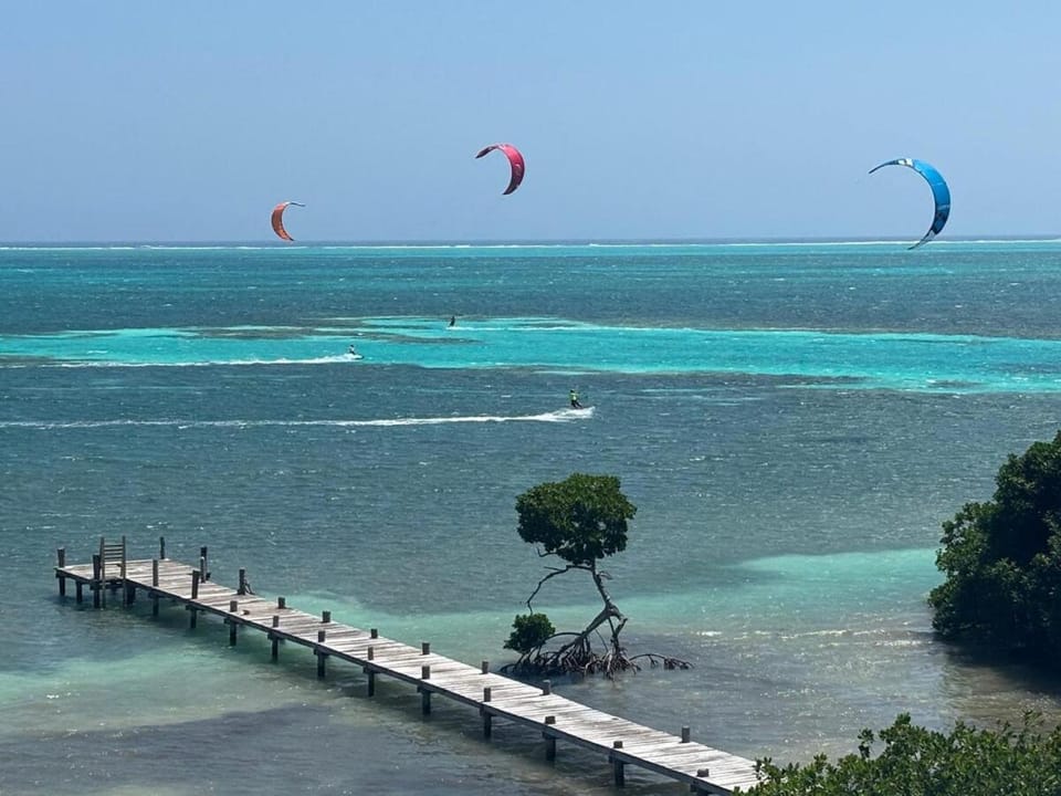 360 Suites - Sea View, One Bedroom Apartment in Belize District