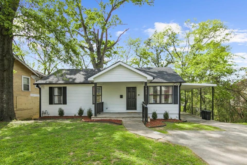 Property building, Day