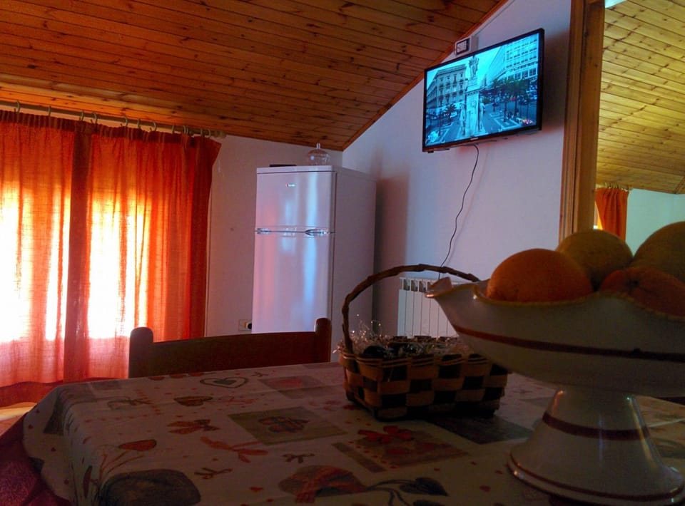 Living room, Decorative detail, Dining area