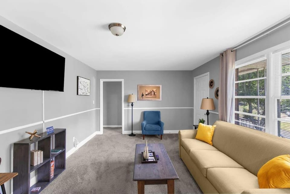 TV and multimedia, Living room, Seating area