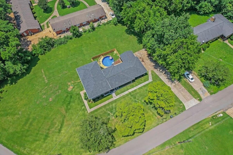 Property building, Spring, Day