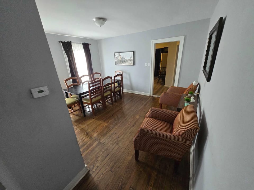 Living room, Seating area, Dining area