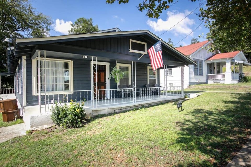 Property building, Day