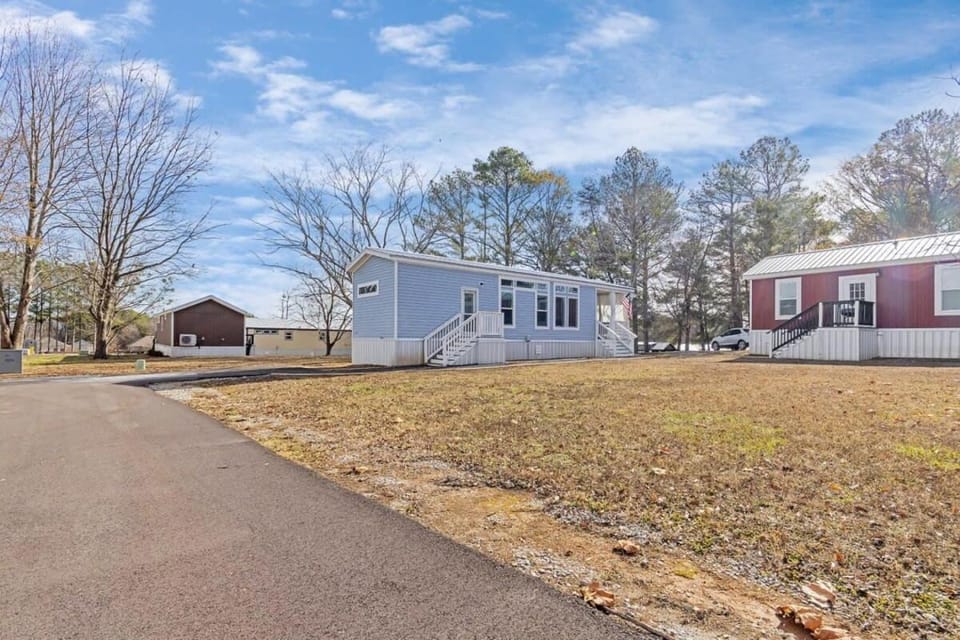 Property building, Day