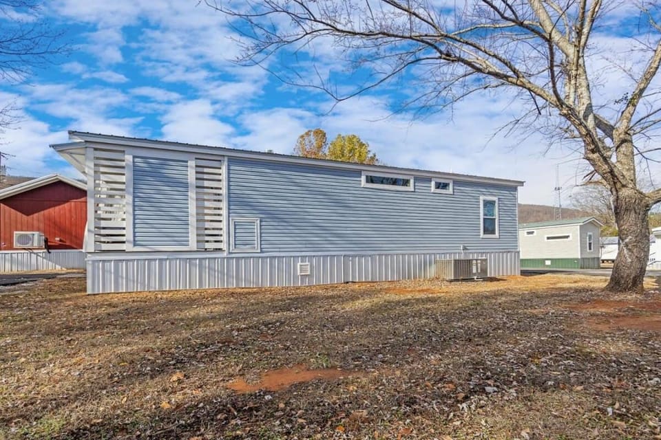 Property building, Day