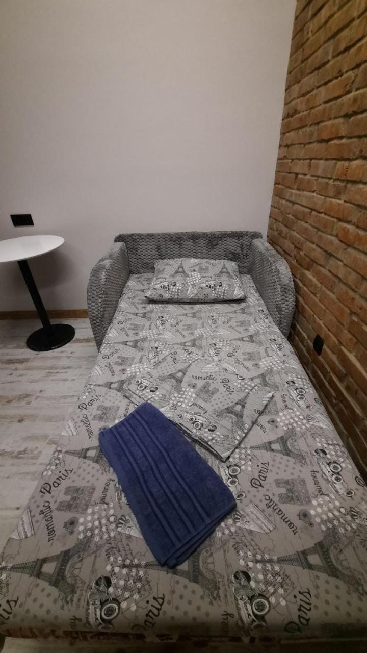 Квартира-студия на 10 ст Фонтана Apartment in Odessa