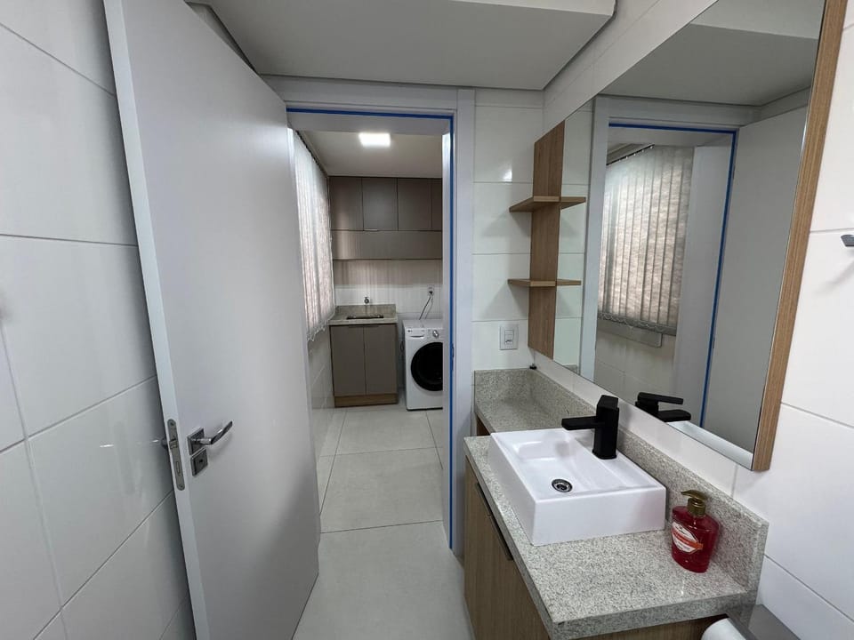 Toilet, Bathroom, towels, washing machine, dryer
