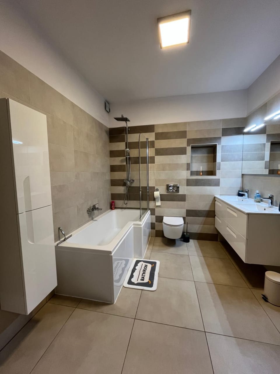 Bathroom, Bath, towels