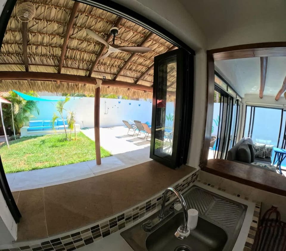 Balcony/Terrace, Pool view
