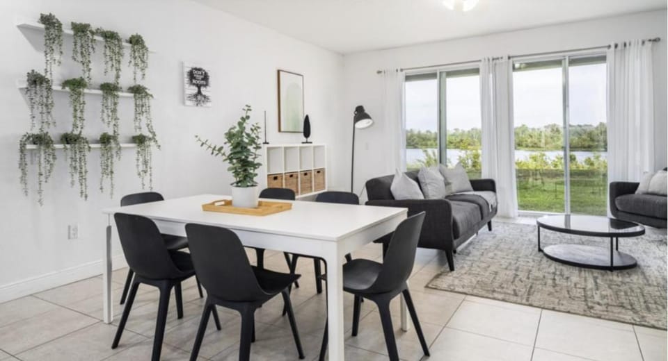 Resort 3BR Paradise Minutes from Disney! House in Four Corners
