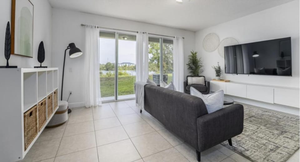 Resort 3BR Paradise Minutes from Disney! House in Four Corners