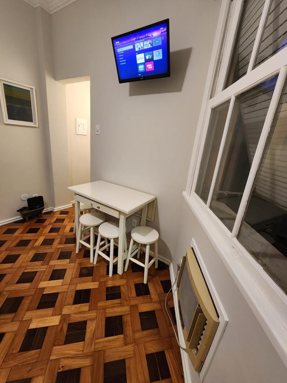 TV and multimedia, Dining area