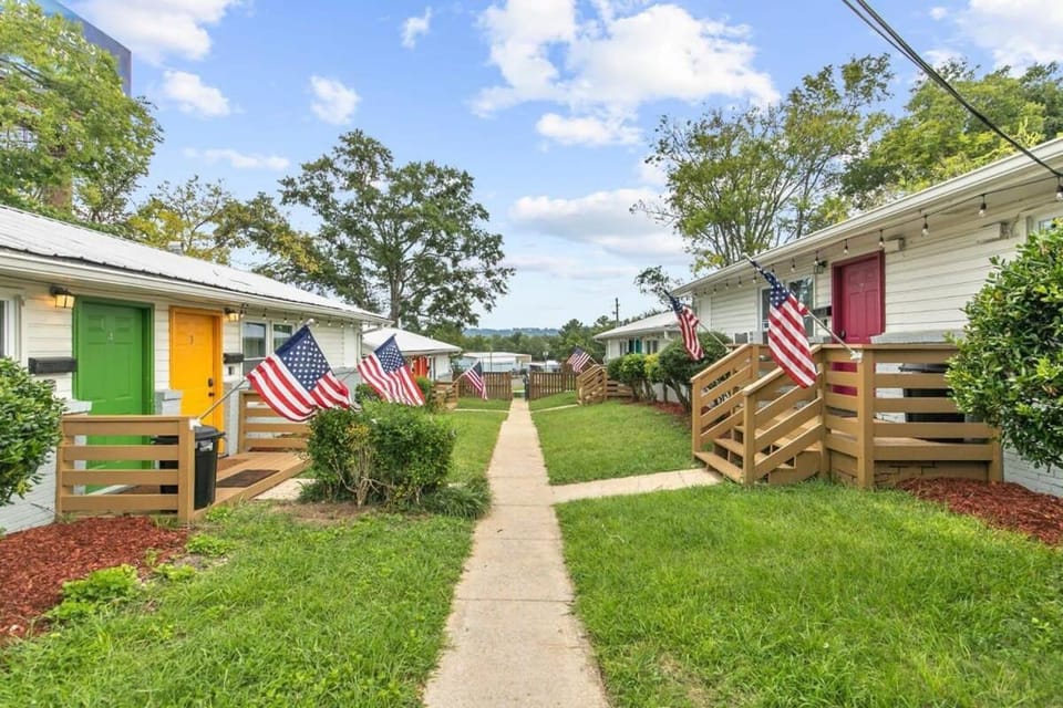 Property building, Day, Garden