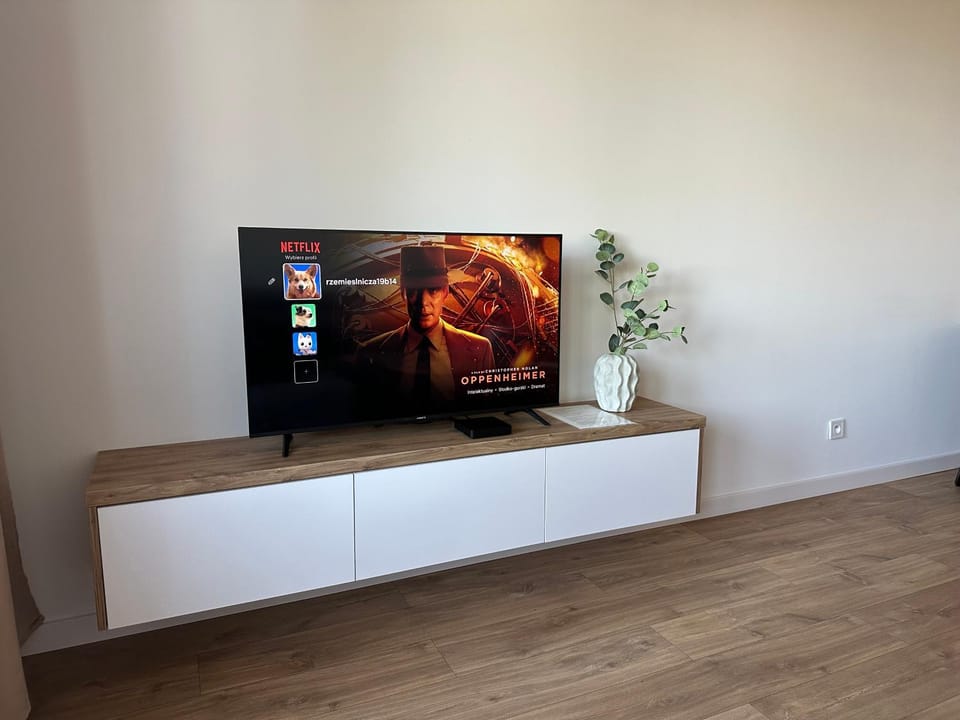 Communal lounge/ TV room, TV and multimedia, Evening entertainment