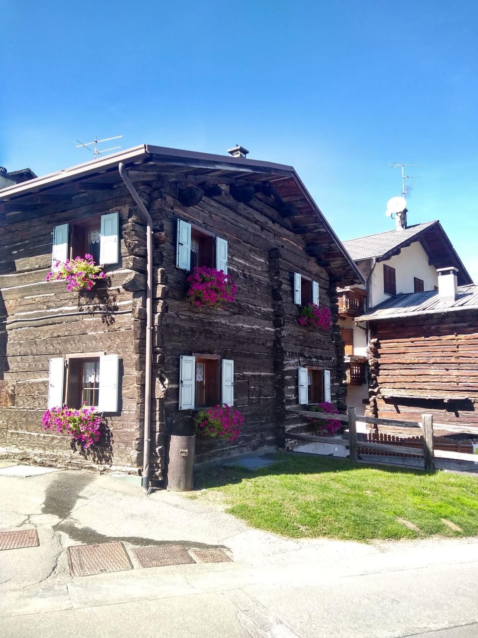 Property building, Day