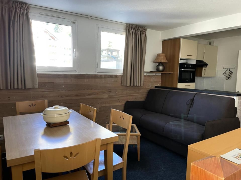 Le Chalet - Piscine - Studio pour 7 Personnes MAE-4913 Apartment in Nouvelle-Aquitaine
