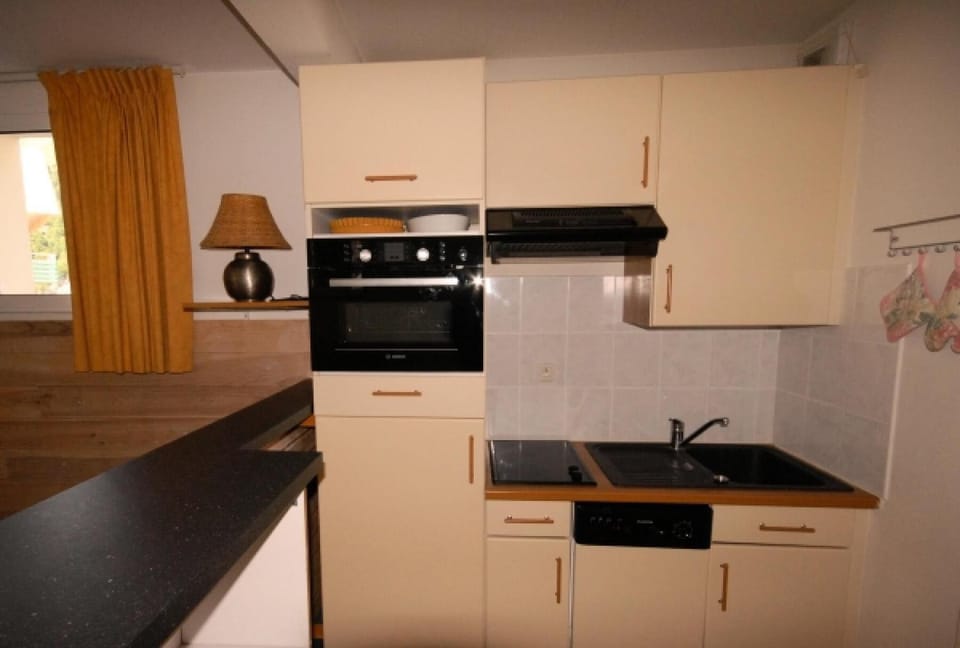 Le Chalet - Piscine - Studio pour 7 Personnes MAE-4913 Apartment in Nouvelle-Aquitaine