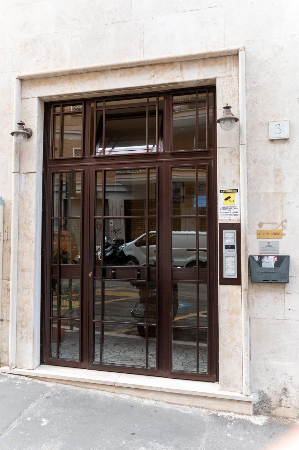 Property building, Facade/entrance