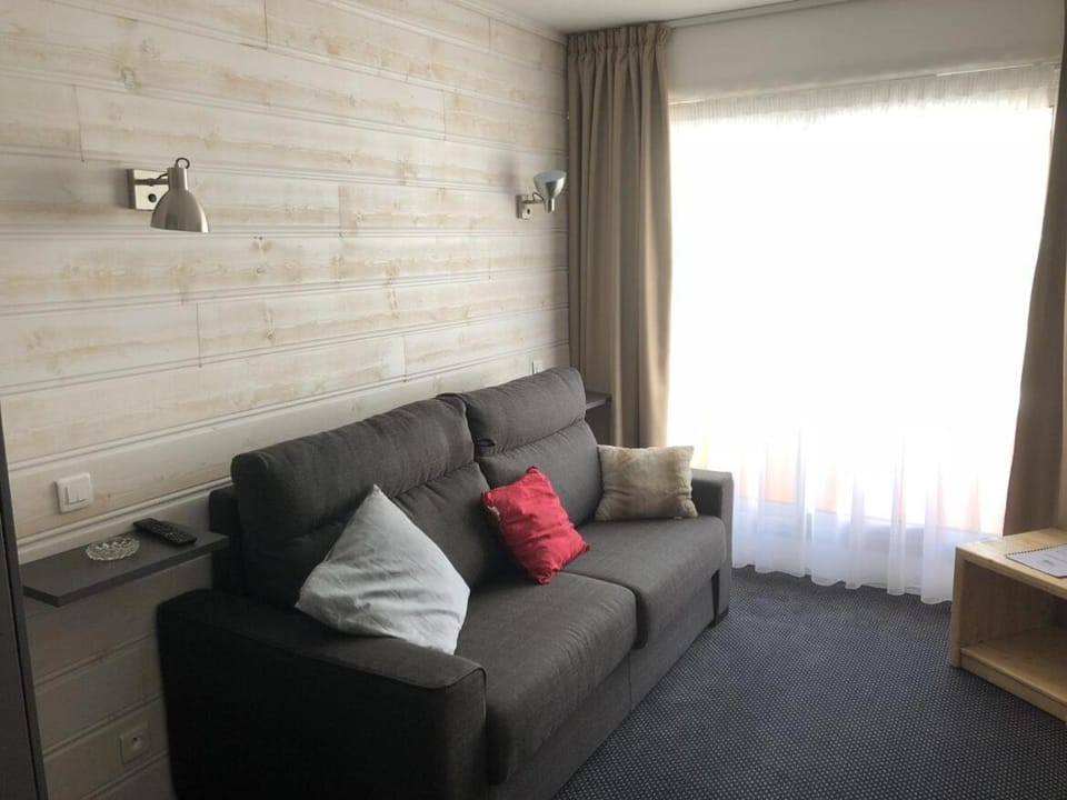 Résidence Marmottes - Studio pour 5 Personnes MAE-4963 Apartment in Nouvelle-Aquitaine