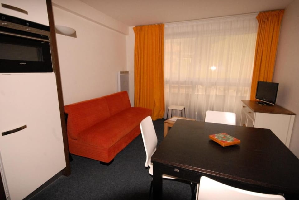 Résidence Marmottes - Studio pour 4 Personnes MAE-4973 Apartment in Nouvelle-Aquitaine