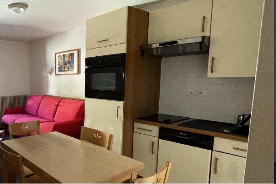 Le Chalet - Piscine - Studio pour 4 Personnes MAE-4983 Apartment in Nouvelle-Aquitaine