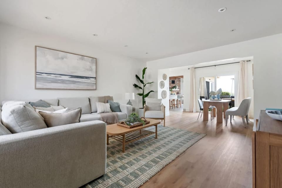NEW Cozy Modern Home with Hot Tub and Ocean Views House in Point Loma