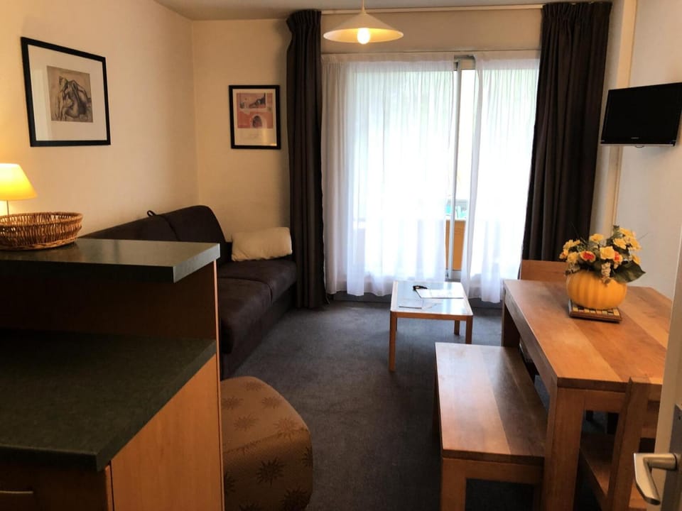 Résidence Marmottes - Studio pour 4 Personnes MAE-5033 Apartment in Nouvelle-Aquitaine