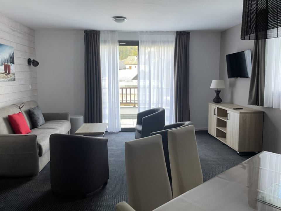 Résidence Le Portillo - Piscine - Studio pour 6 Personnes MAE-5163 Apartment in Nouvelle-Aquitaine