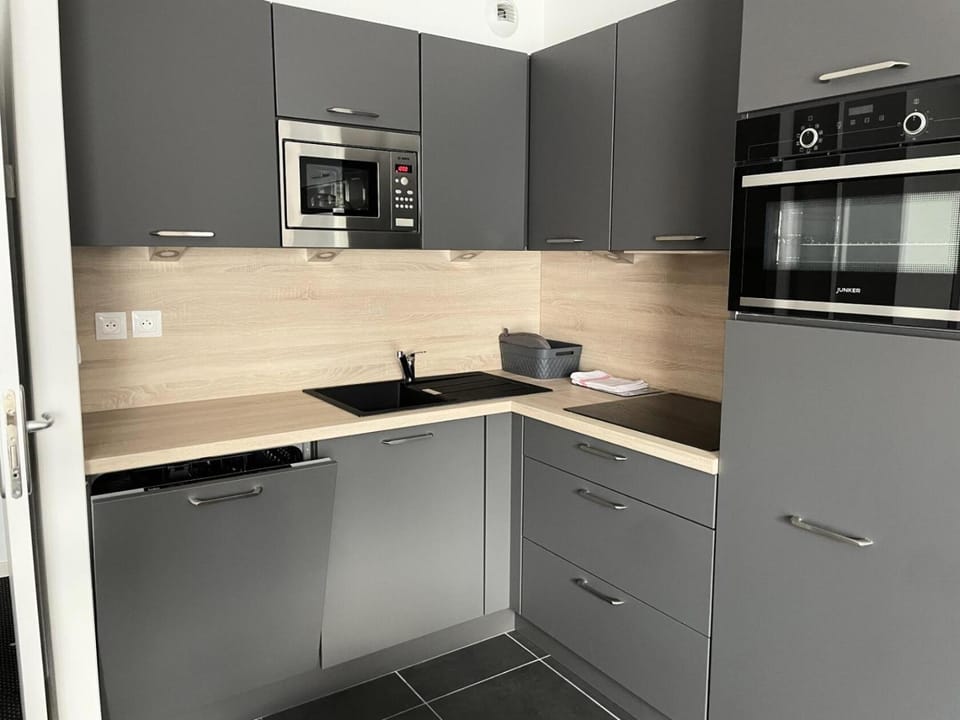 Résidence Le Portillo - Piscine - Studio pour 6 Personnes MAE-5173 Apartment in Nouvelle-Aquitaine