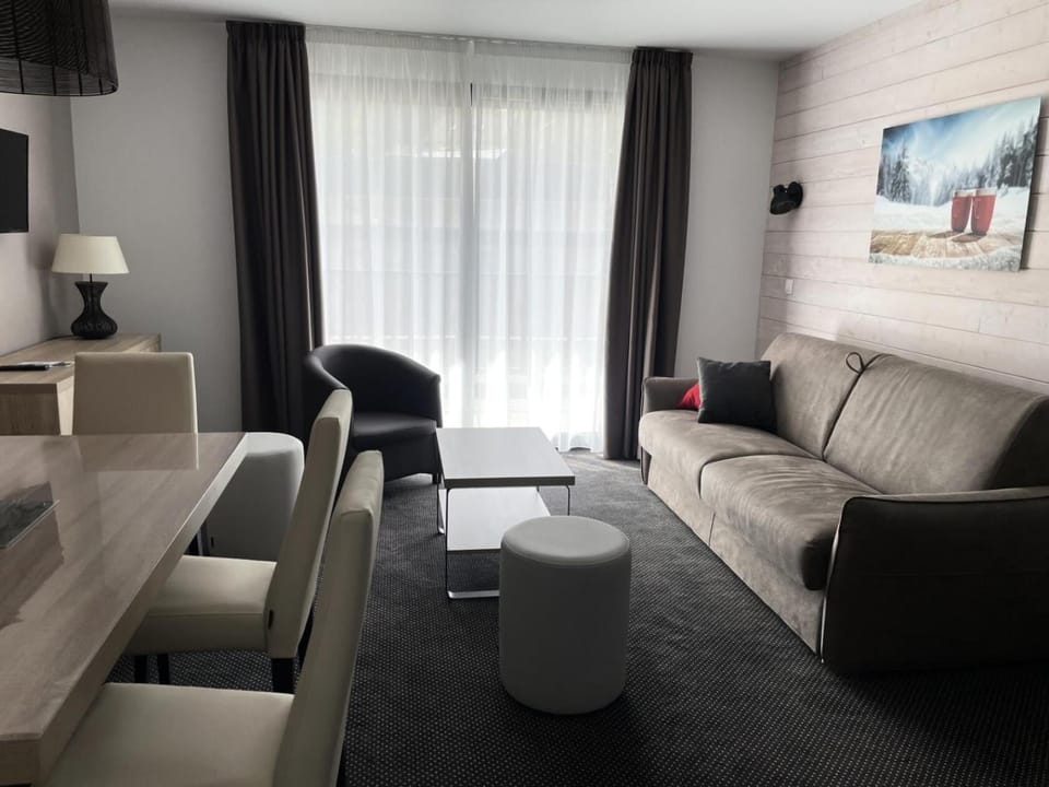 Résidence Le Portillo - Piscine - Studio pour 6 Personnes MAE-5253 Apartment in Nouvelle-Aquitaine