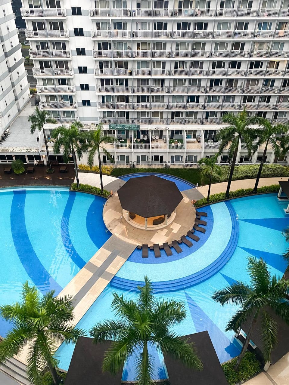 1BR- Axinite walking distance to MOA, PICC, SMX, Worldtrade near NAIA and Star City Bed and Breakfast in Pasay