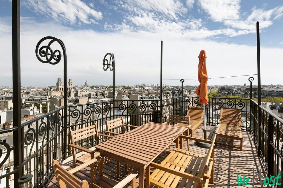 WeHost - Studio with Eiffel Tower view in heart of 7e arrondissement Apartment in Paris