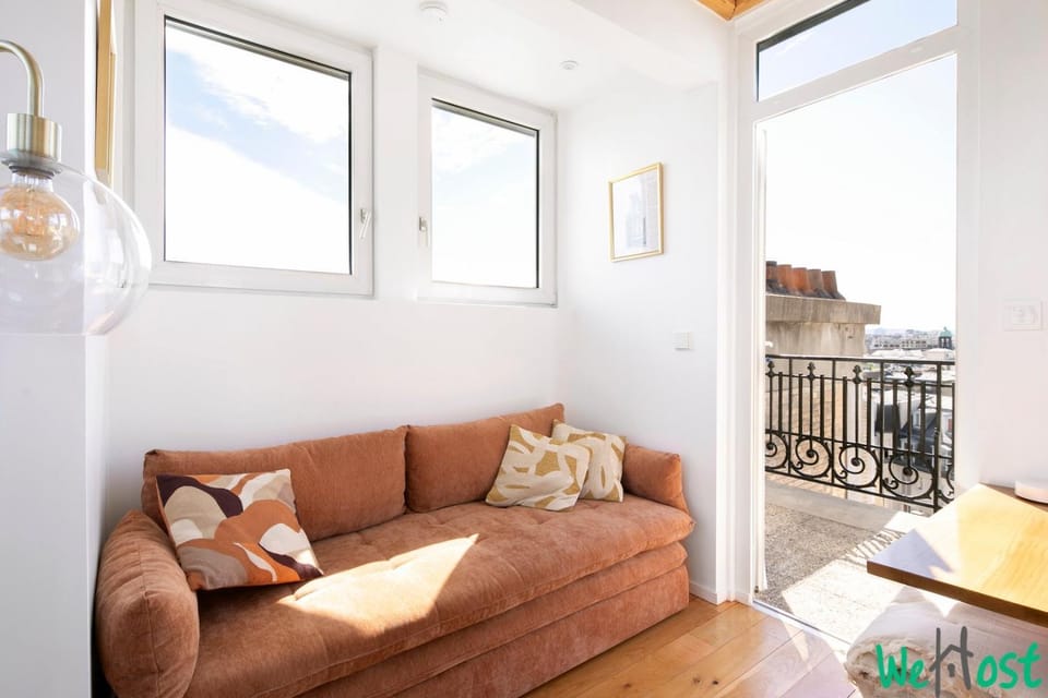 WeHost - Studio with Eiffel Tower view in heart of 7e arrondissement Apartment in Paris