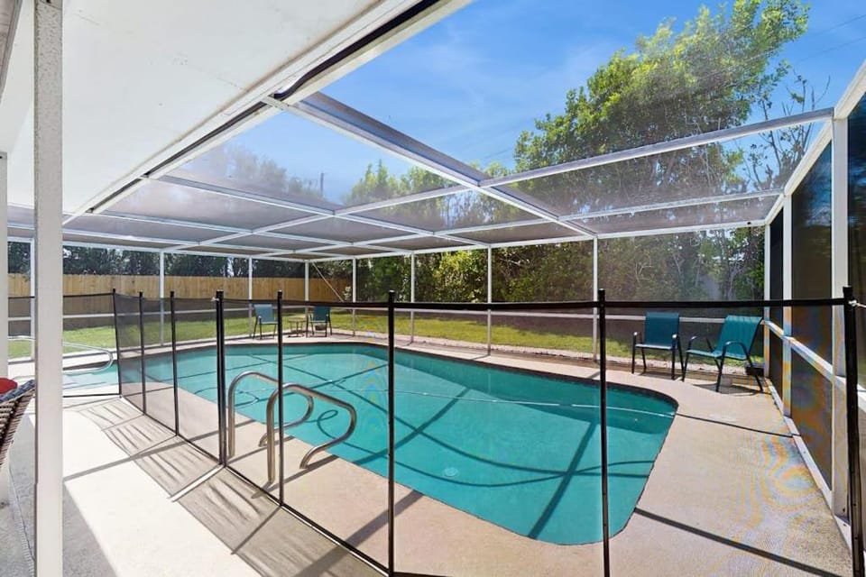 Lazy Lanai on 33rd House in Bradenton