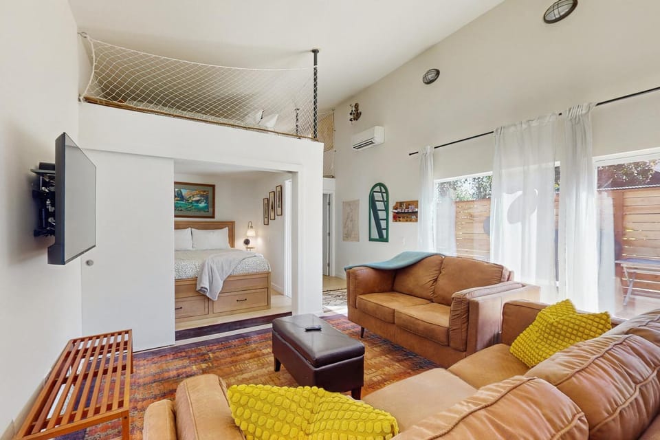 The Island Quarters House in Bainbridge Island