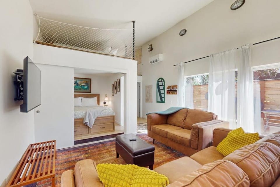 The Island Quarters House in Bainbridge Island