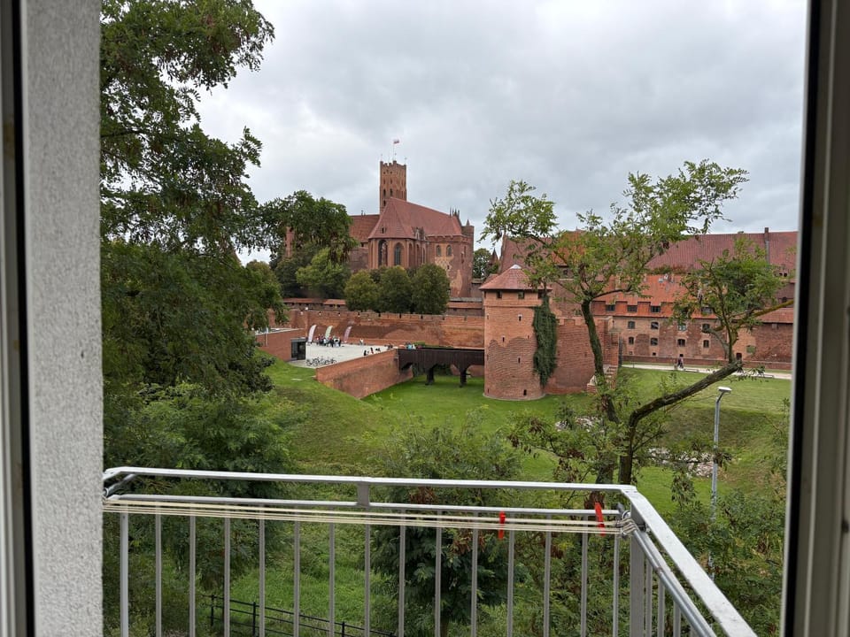 Day, Landmark view