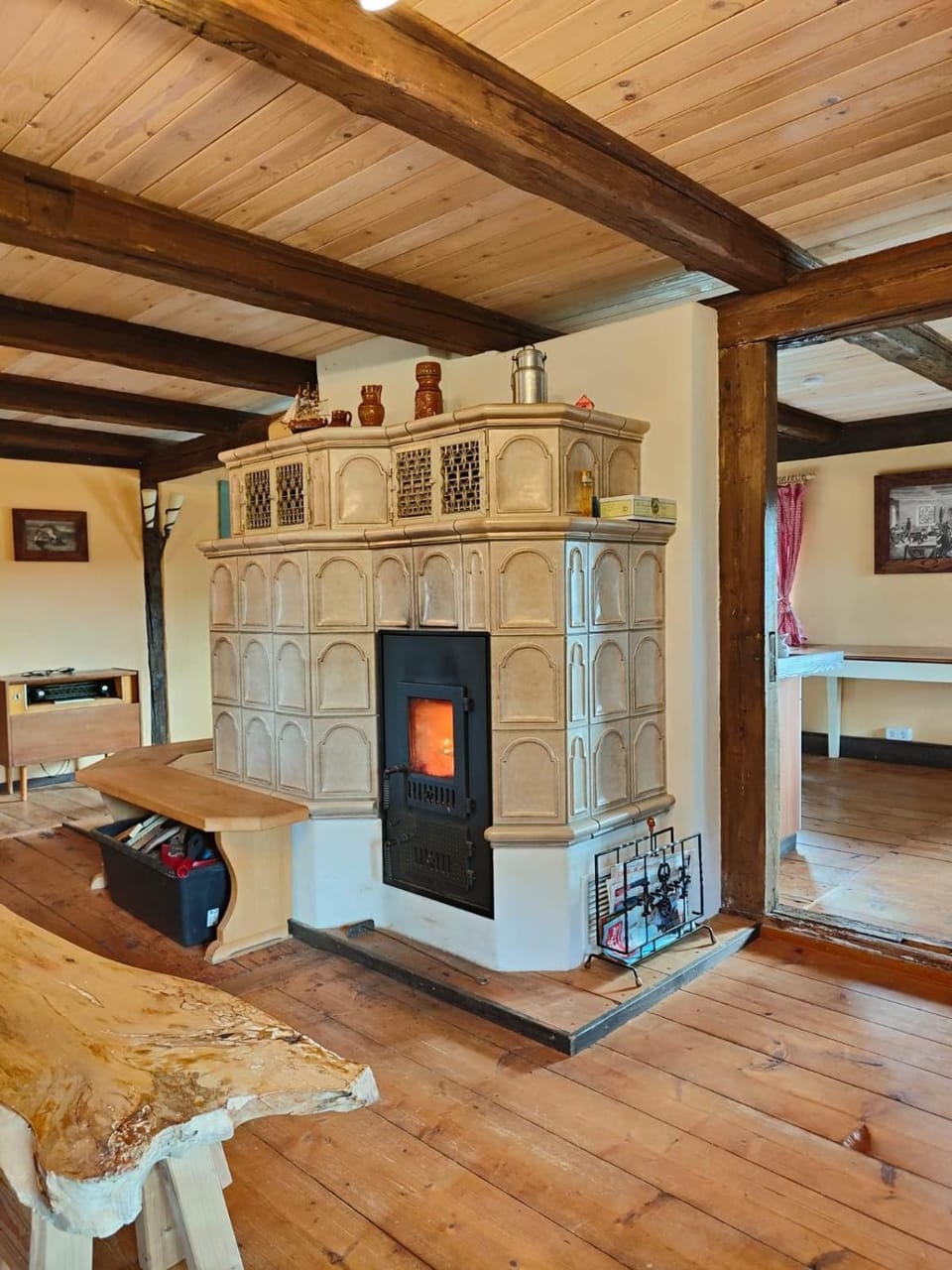 Living room, Seating area, fireplace