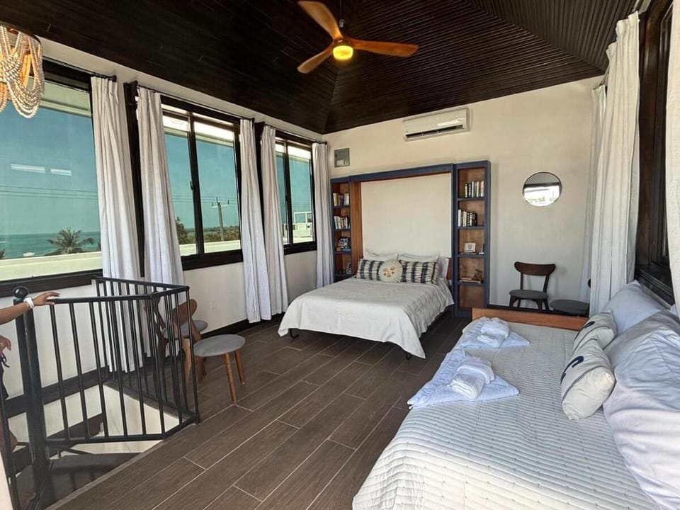 360 Suites - Seaside 6Bedroom Retreat Villa in Belize District