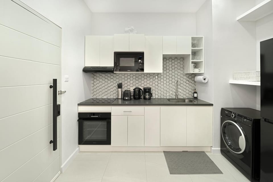 Kitchen or kitchenette, kitchen