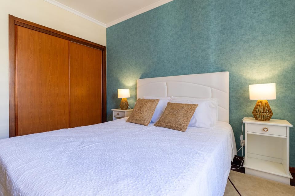 Bed, Bedroom, wardrobe