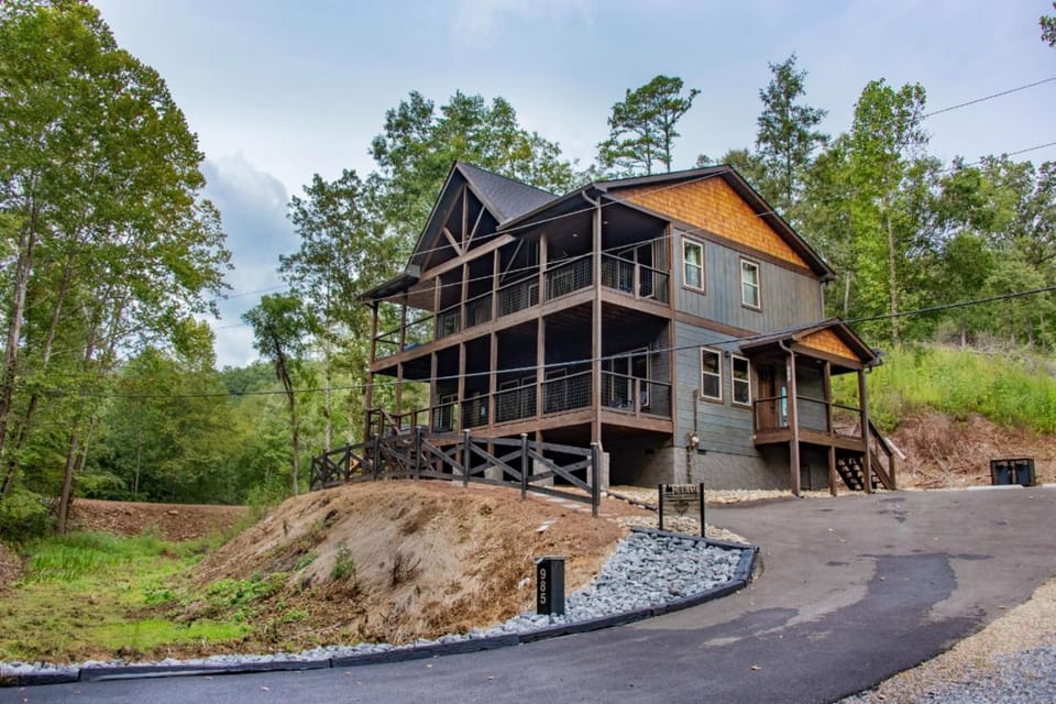 Dreamcatcher Lodge By Avada Properties House in Sevier County