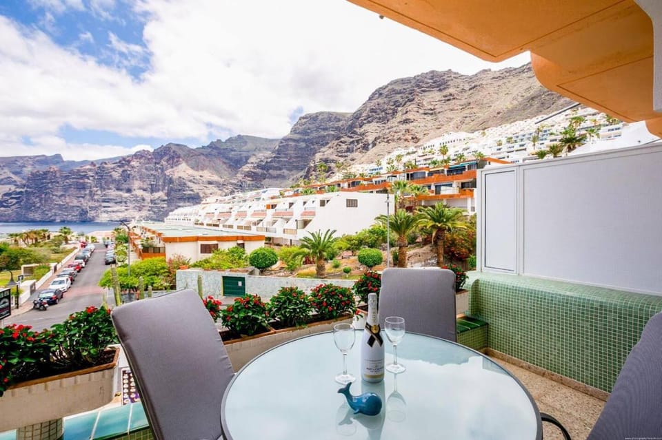 Stunning View 2 Bed Family Apartment Apartment in Acantilados de Los Gigantes