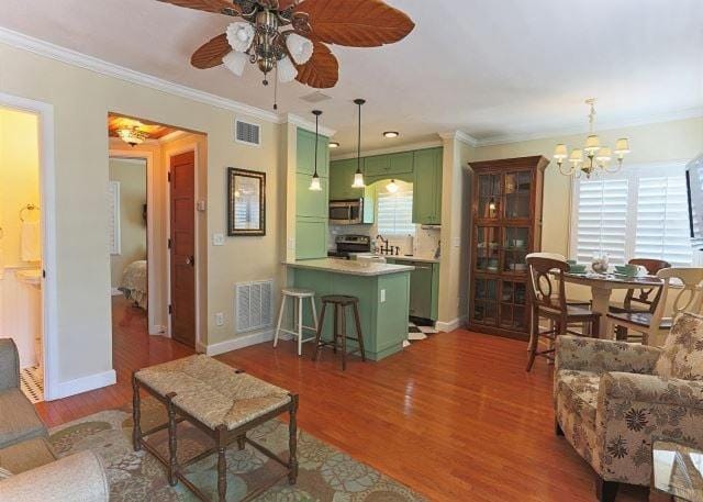 Beach Condo With Heated Pool, Coral Resort A1 Resort in Clearwater Beach