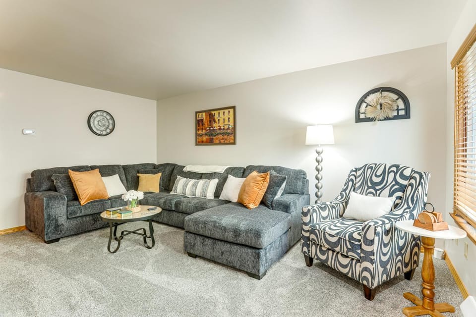 Convenient Townhome 1 Mi to Dtwn Clearfield House in Clearfield