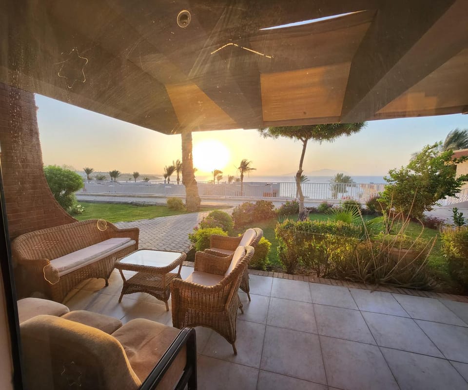 View (from property/room), Balcony/Terrace, Sea view, Sunrise