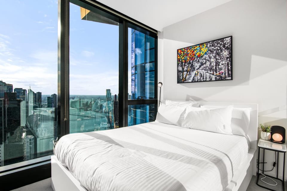 Stylish City Apartment with Expanding City Views Apartment in Southbank