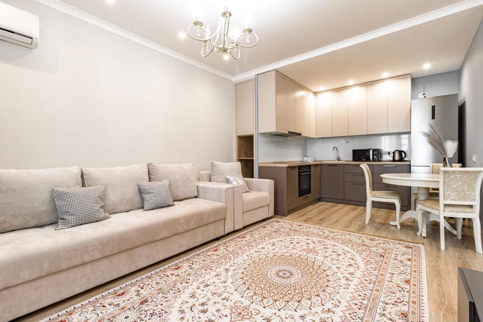 Kitchen or kitchenette, Seating area, Dining area, minibar, oven, stove