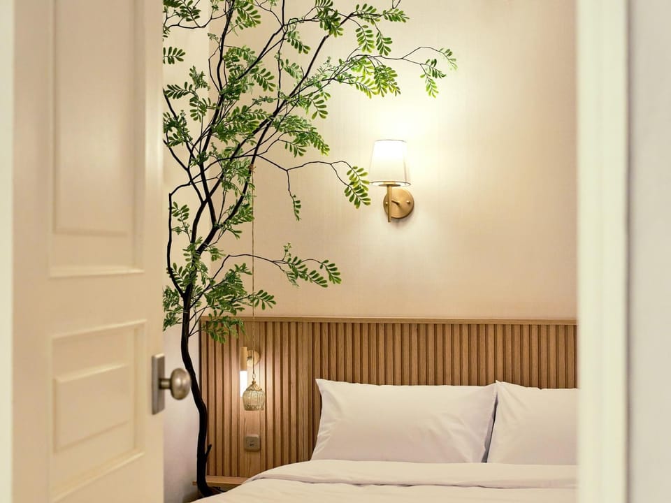 Bed, Bedroom